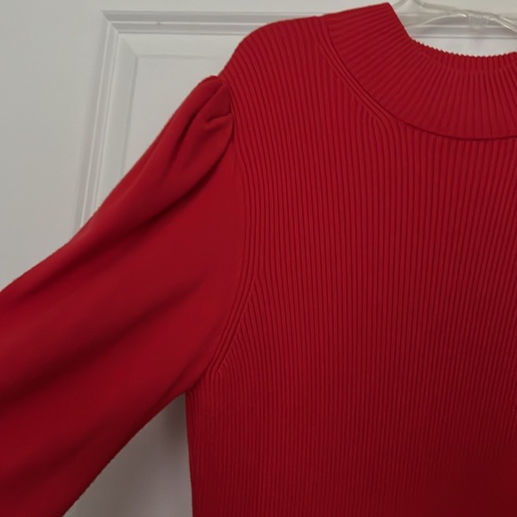 Red Ribbed sweater dress - Picture 2 of 3